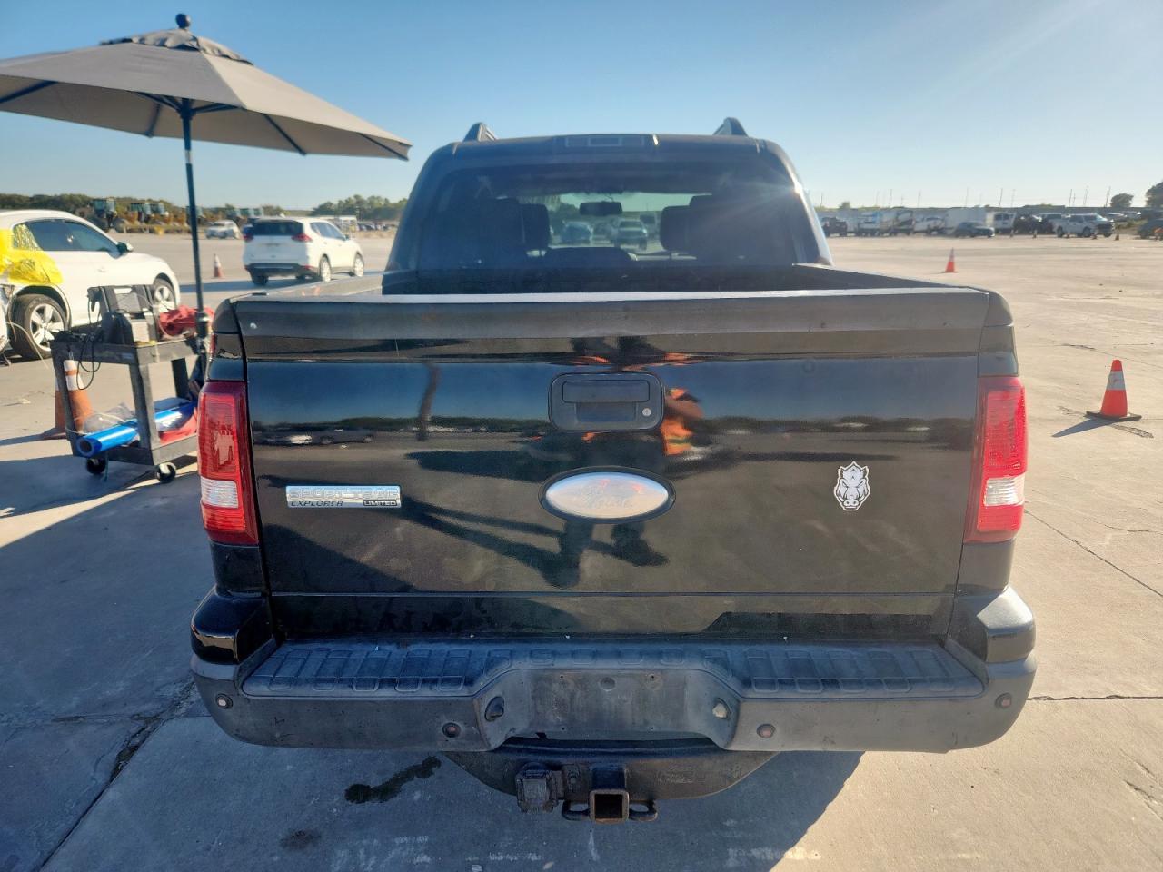 2007 Ford Explorer Sport Trac Limited - Image 6