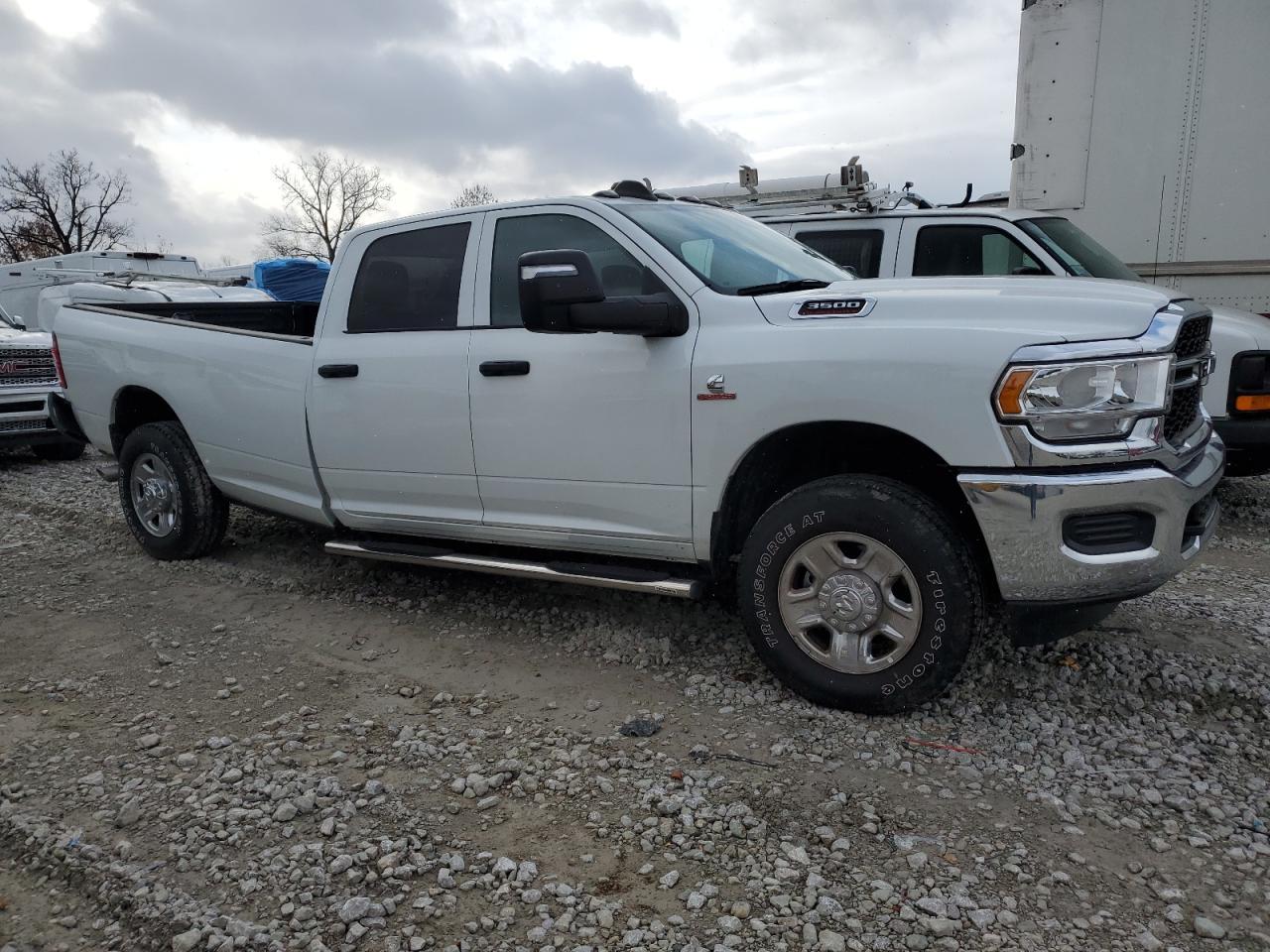 2024 Ram 3500 Tradesman - Фото 4