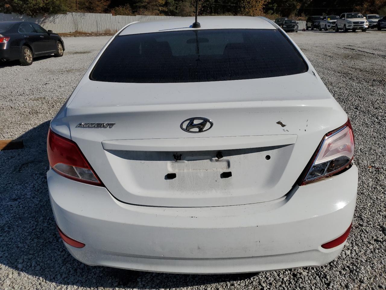 2017 Hyundai Accent Se - Фото 6