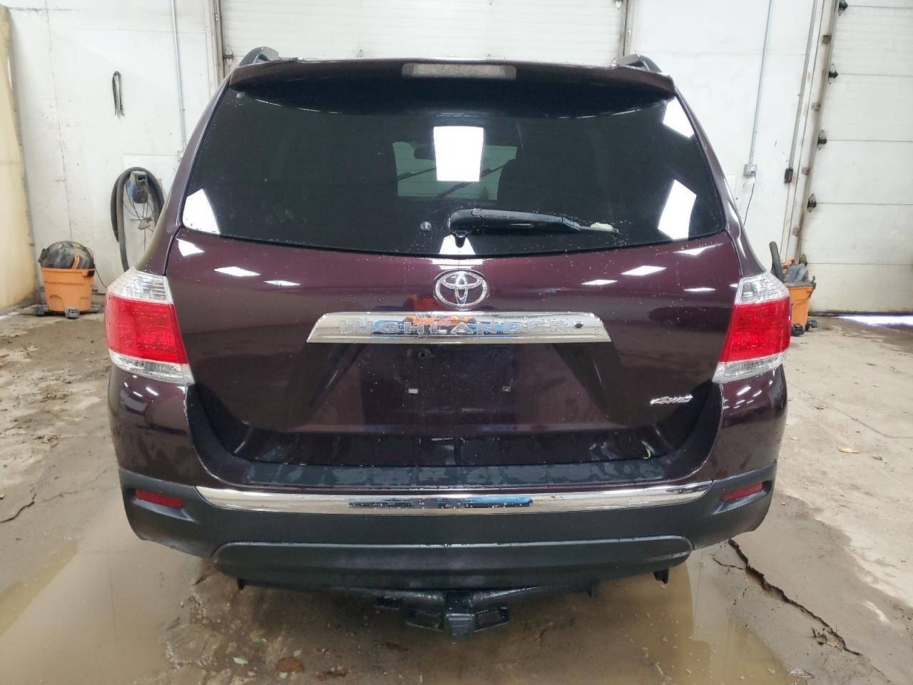 2013 Toyota Highlander Base - Фото 6