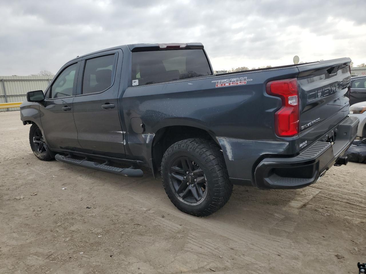 2021 Chevrolet Silverado K1500 Trail Boss Custom - Фото 2