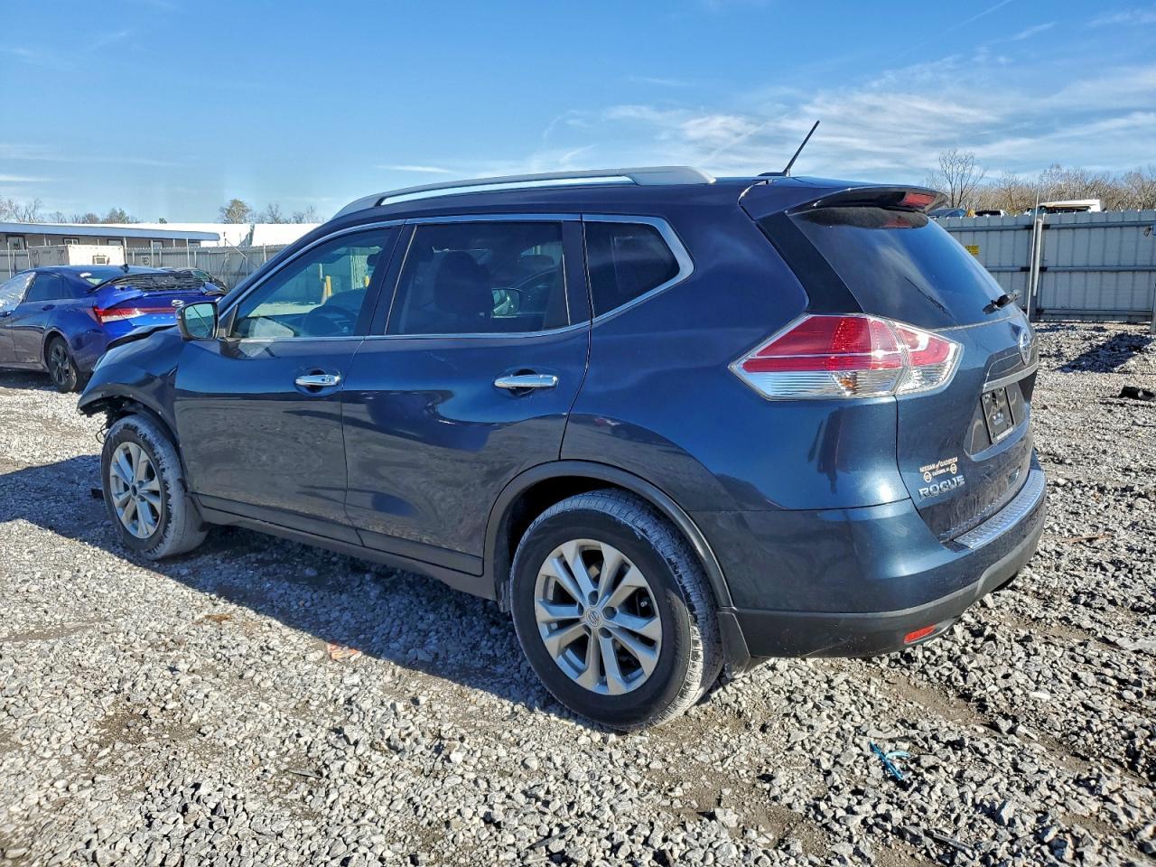 2016 Nissan Rogue S - Фото 2