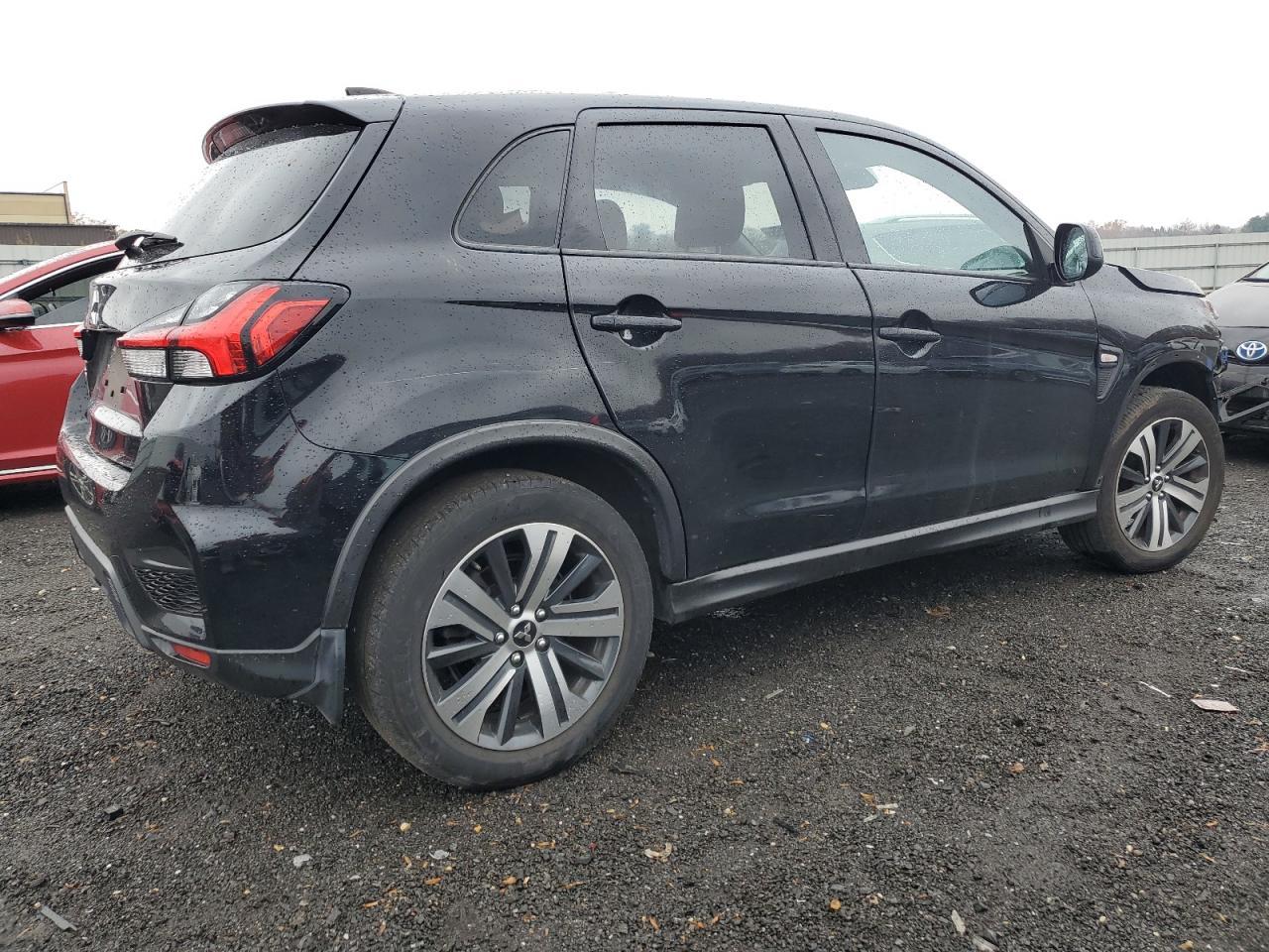 2022 Mitsubishi Outlander Sport Es - Фото 3