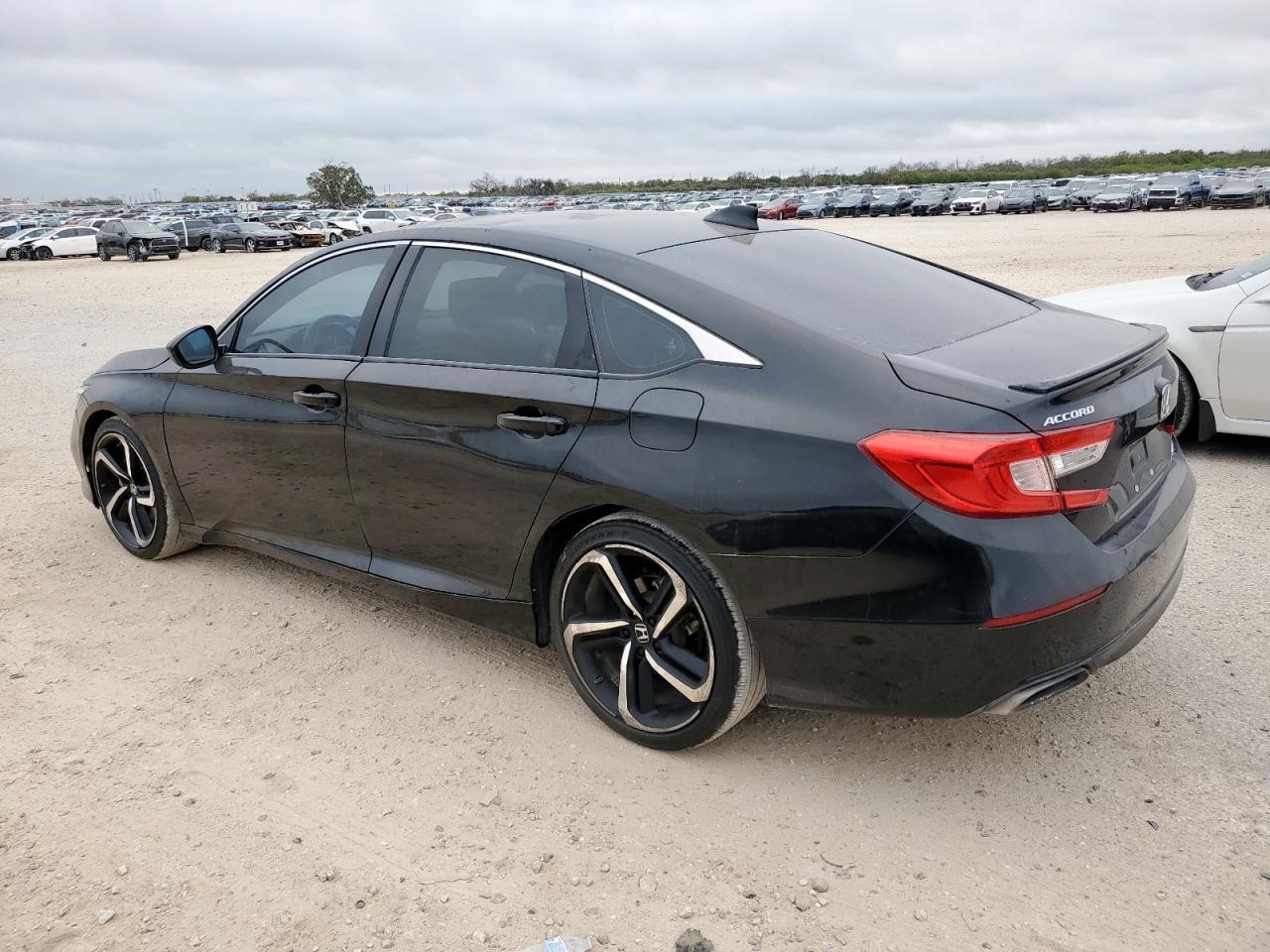 2021 Honda Accord Sport - Фото 2