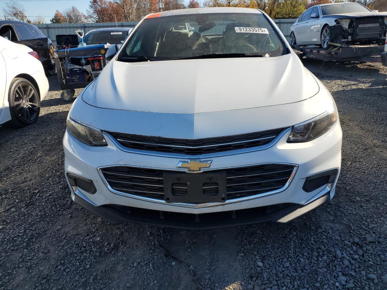 2015 Chevrolet Malibu - Image 5