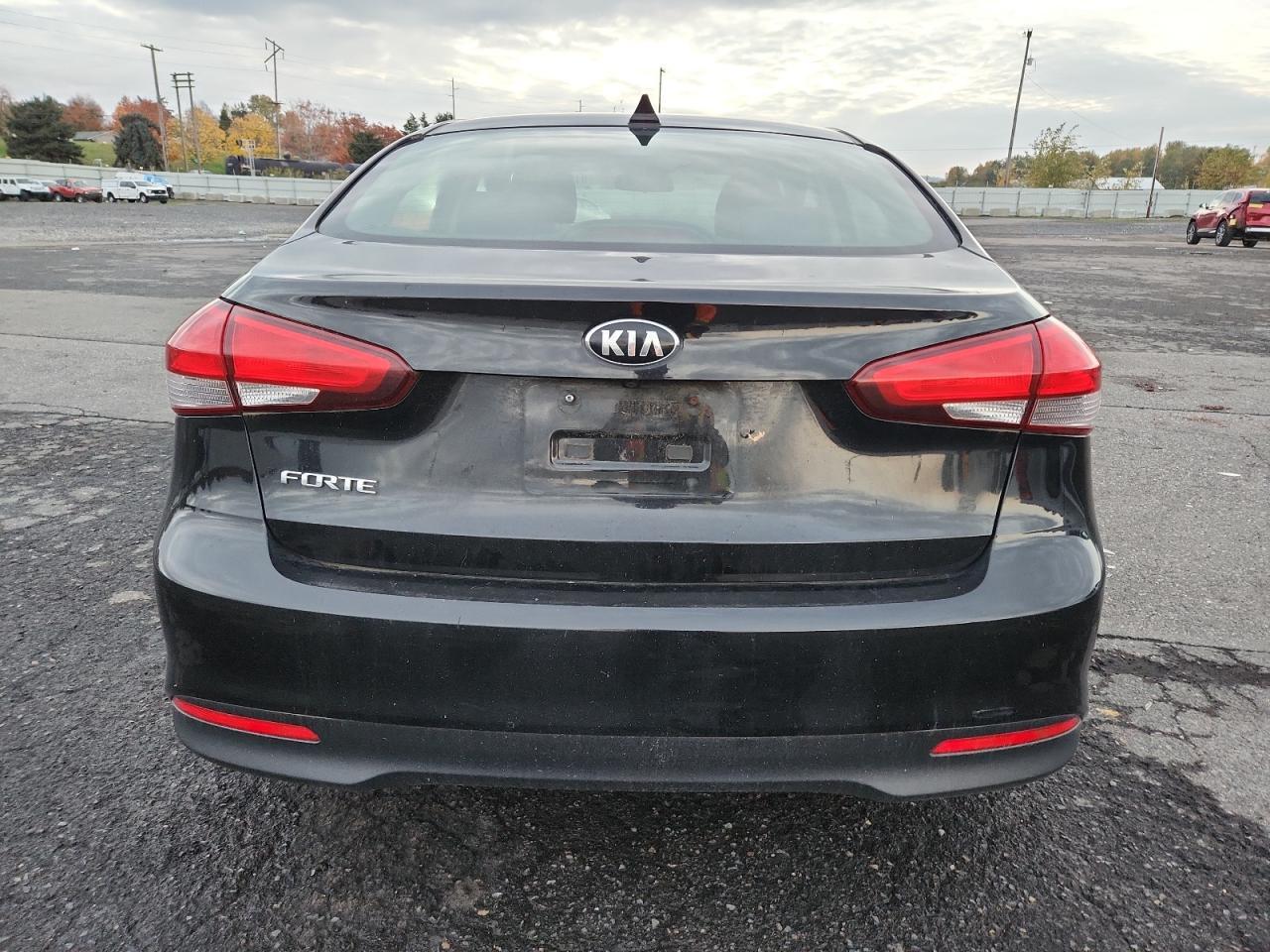 2018 Kia Forte Lx - Image 6