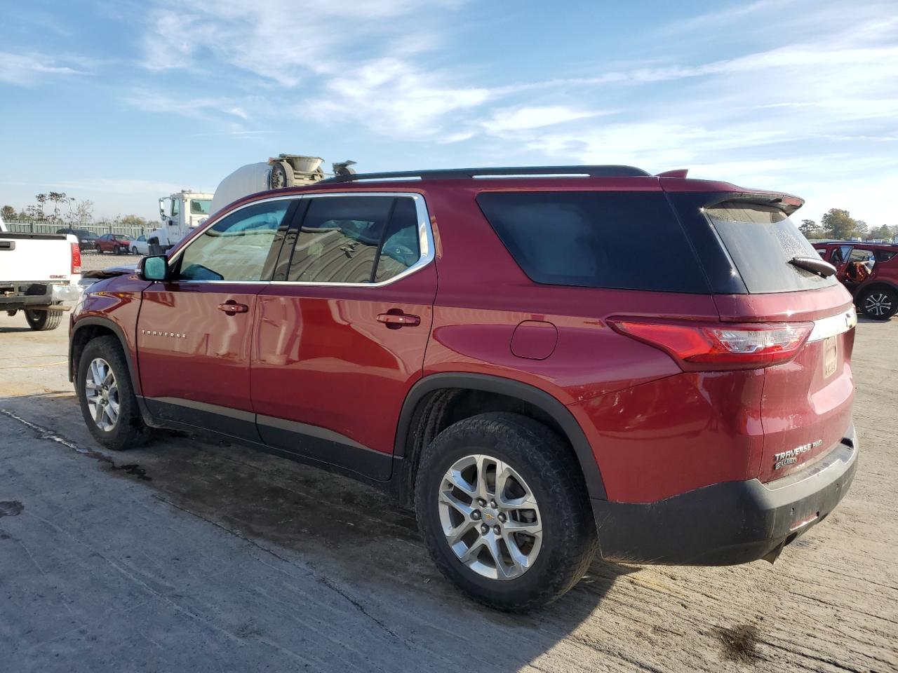 2020 Chevrolet Traverse Lt - Фото 2