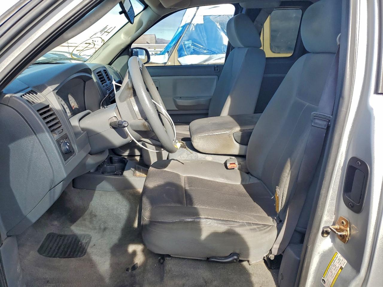 2005 Dodge Dakota St - Фото 7