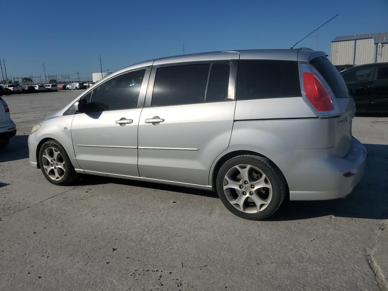 2009 Mazda 5 - Image 2