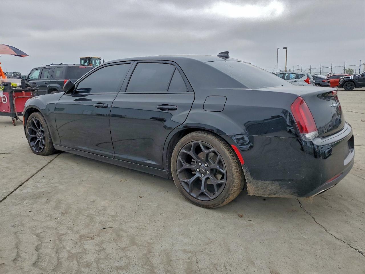 2019 Chrysler 300 S - Фото 2