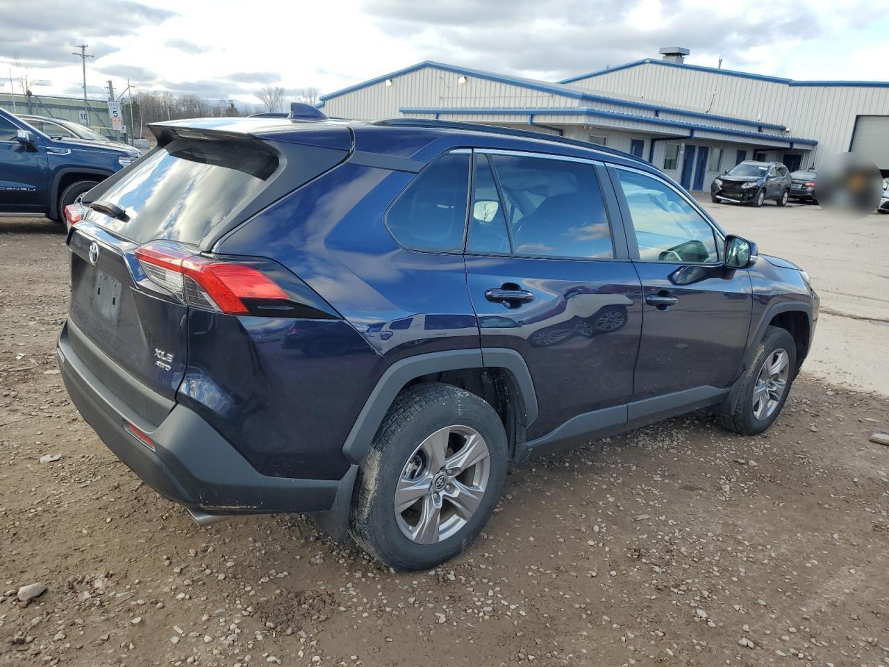 2025 Toyota Rav4 Xle - Image 3
