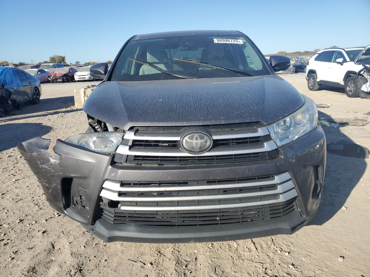 2017 Toyota Highlander Le - Фото 5