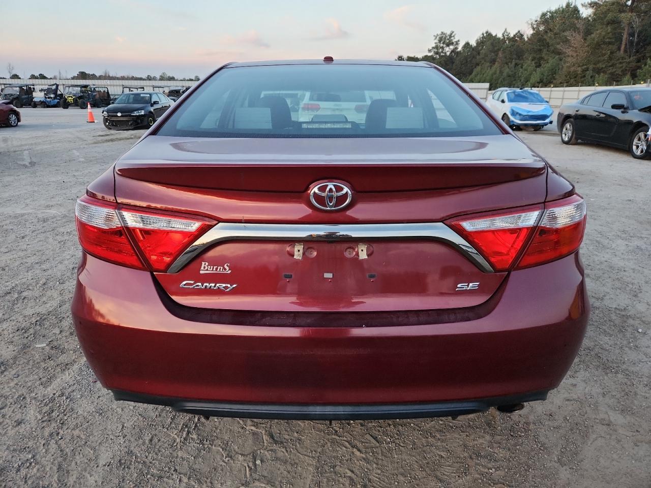 2015 Toyota Camry - Фото 6
