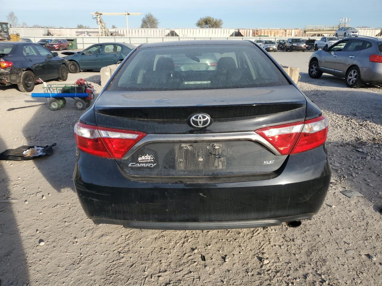 2017 Toyota Camry Le - Image 6