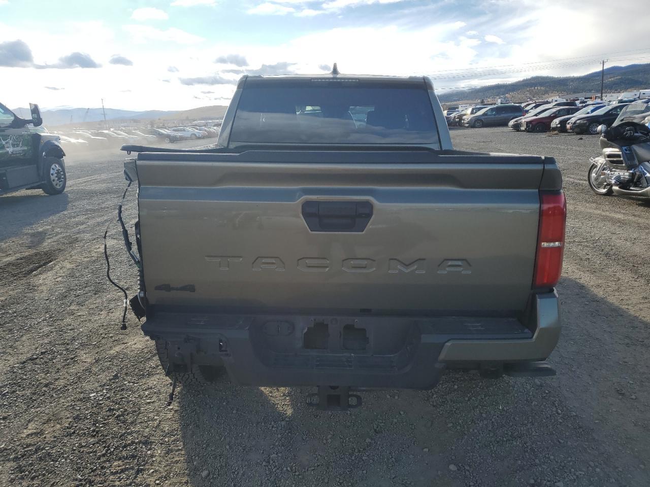 2025 Toyota Tacoma Double Cab - Image 6