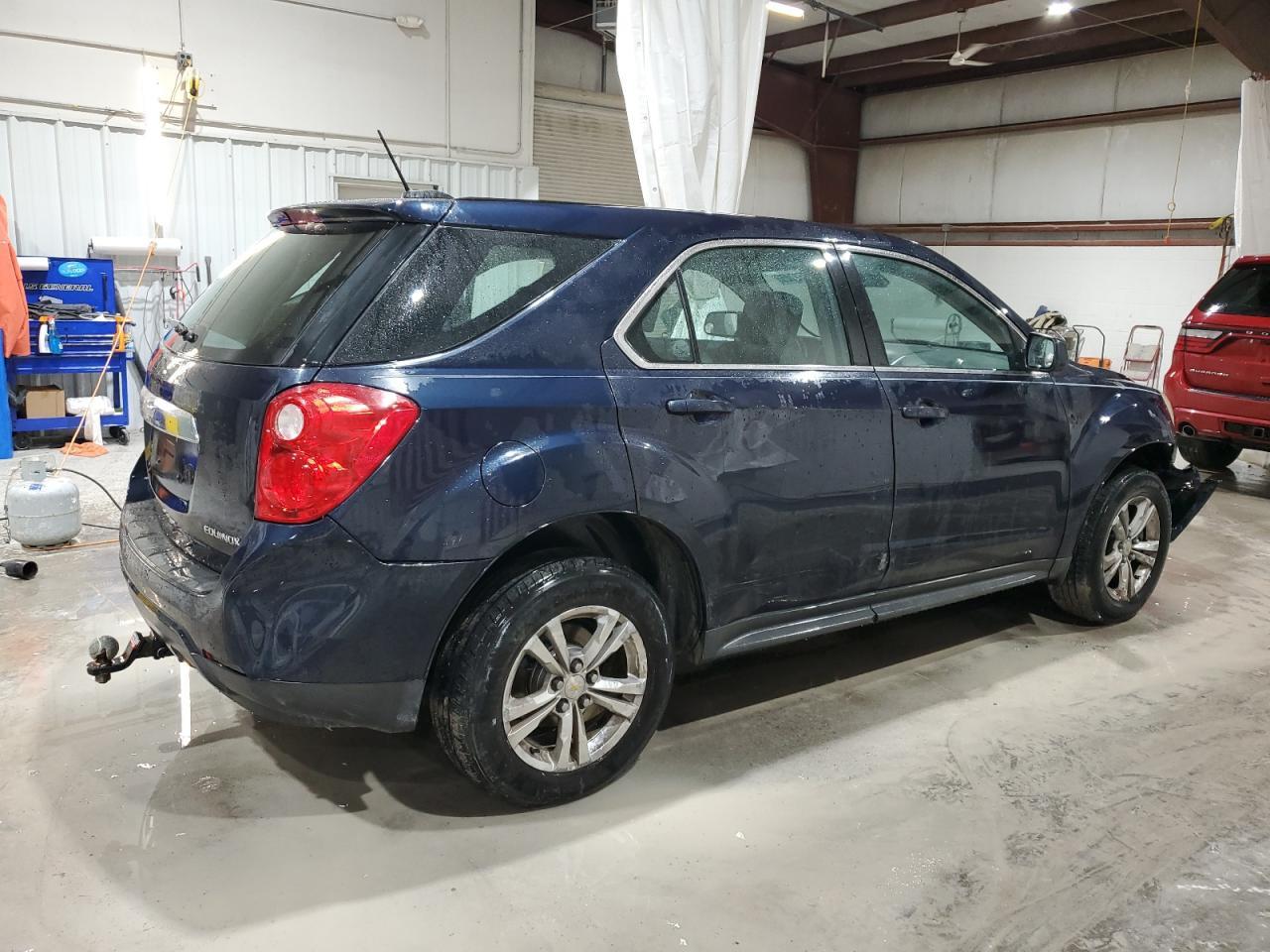 2015 Chevrolet Equinox Ls - Image 3