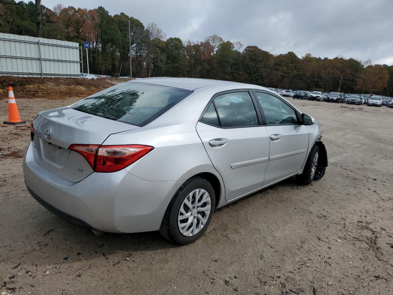 2017 Toyota Corolla L - Фото 3