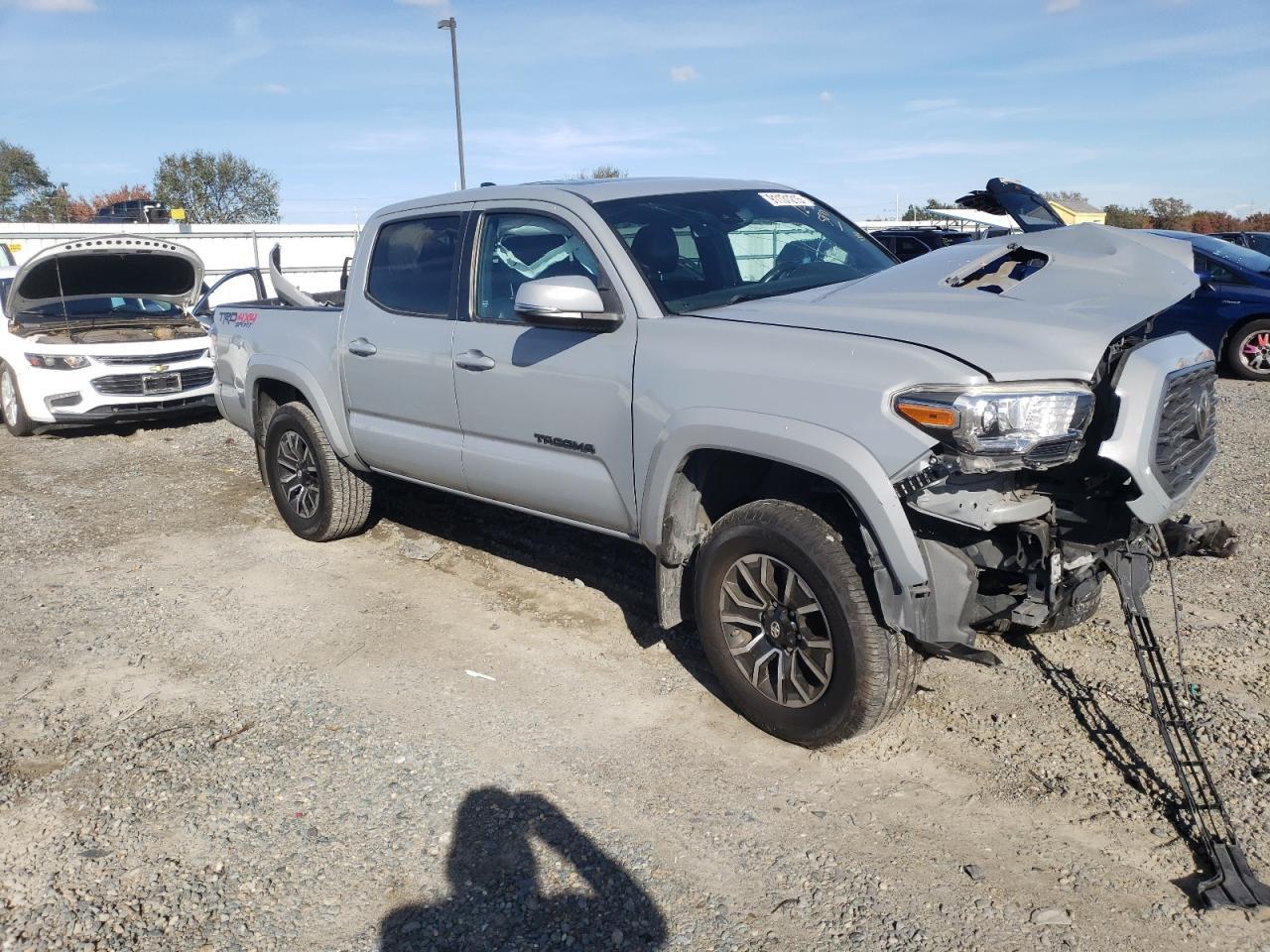2021 Toyota Tacoma Double Cab - Image 4