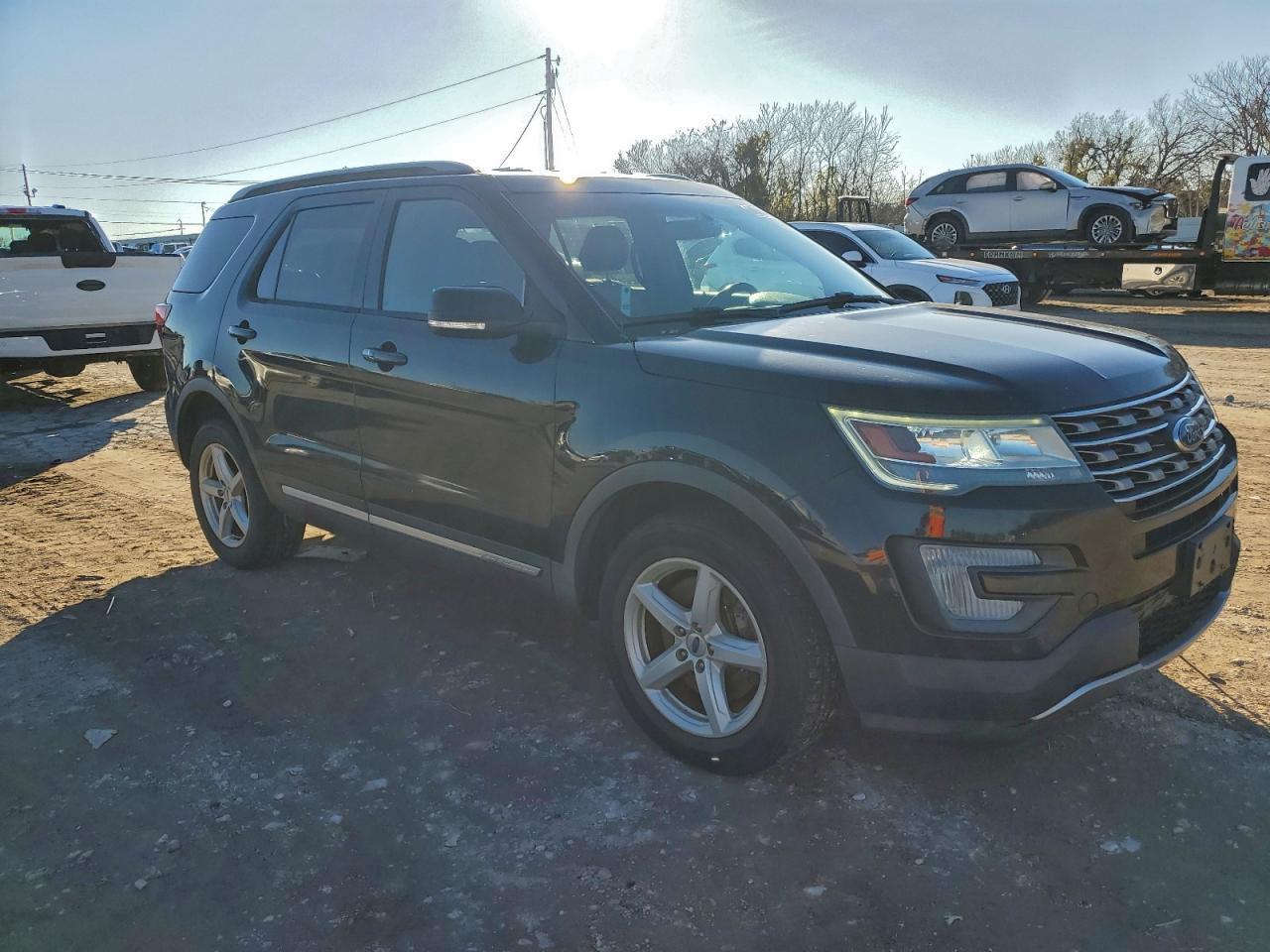 2017 Ford Explorer Xlt - Фото 4