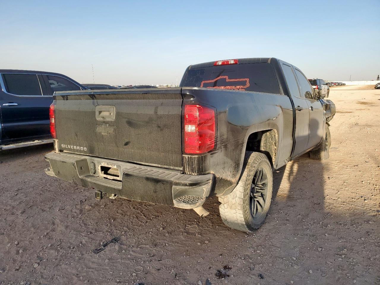 2018 Chevrolet Silverado C1500 Custom - Фото 3