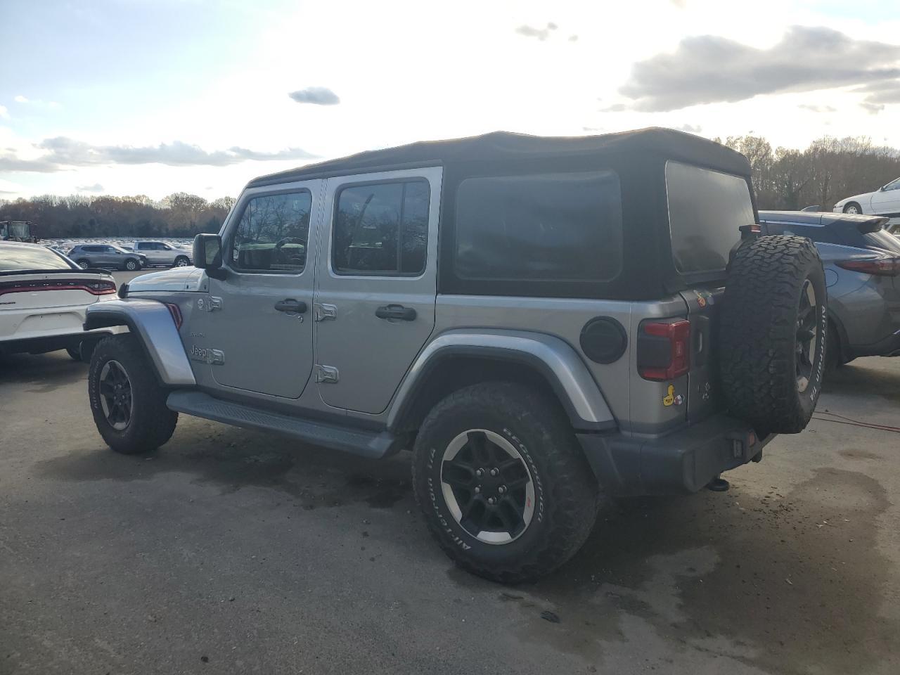 2018 Jeep Wrangler Unlimited Sahara - Фото 2