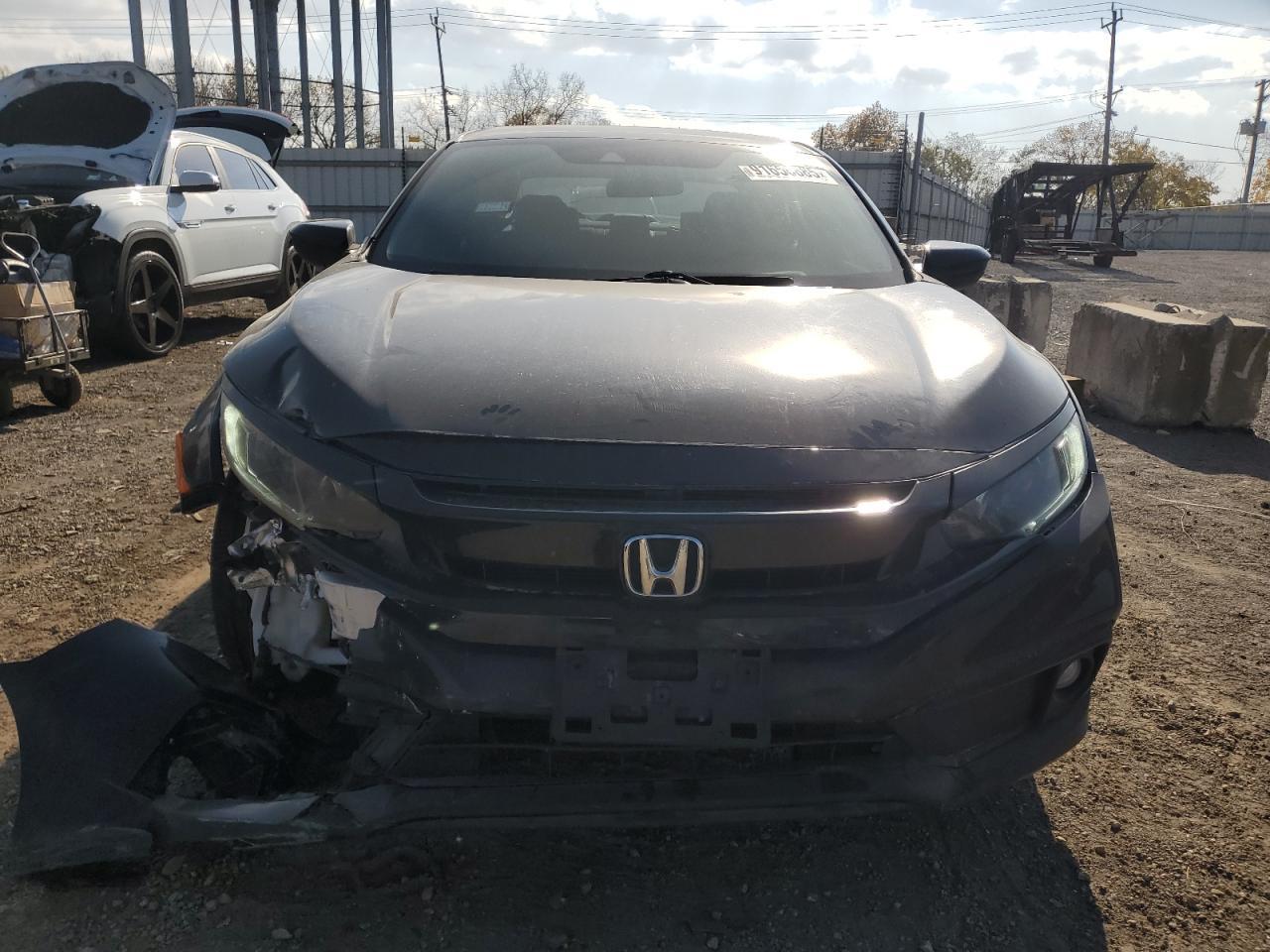 2019 Honda Civic Sport - Фото 5