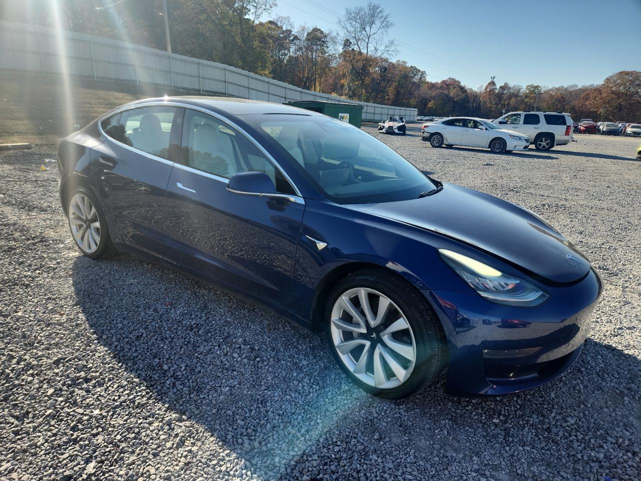 2019 Tesla Model 3 - Фото 4