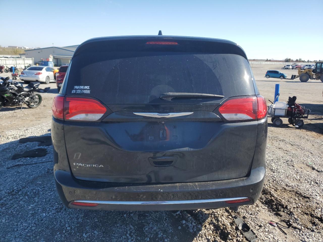 2018 Chrysler Pacifica Touring L - Image 6