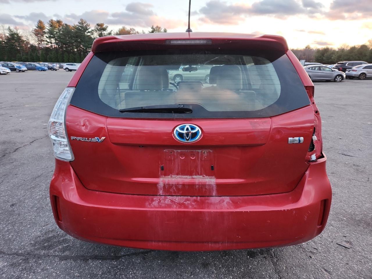 2012 Toyota Prius V - Фото 6
