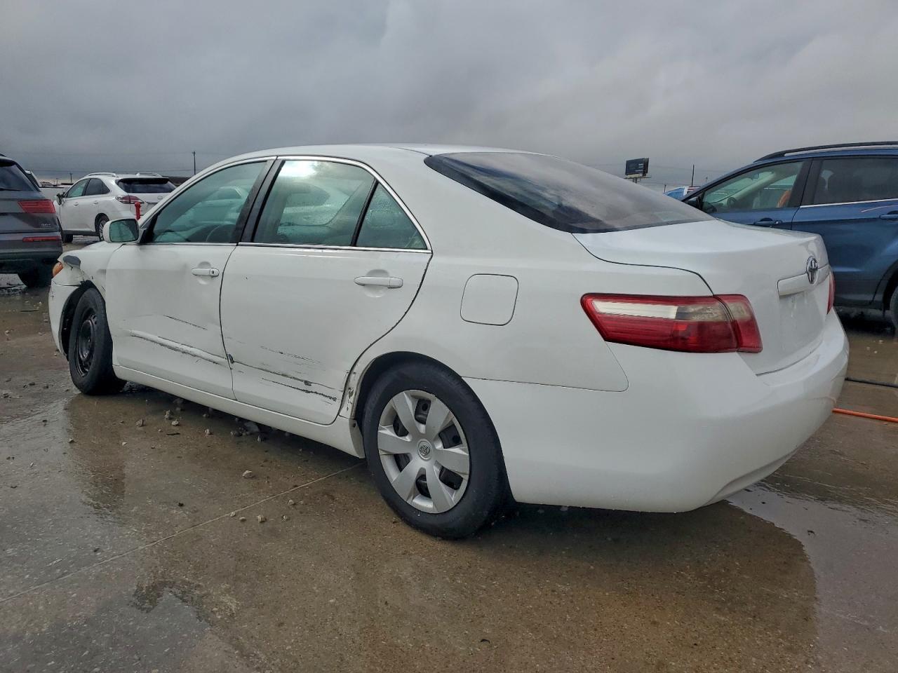 2009 Toyota Camry Base - Фото 2