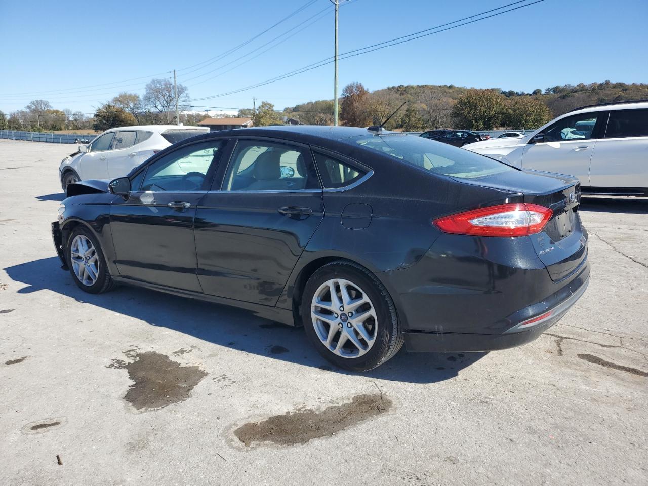 2015 Ford Fusion Se - Фото 2