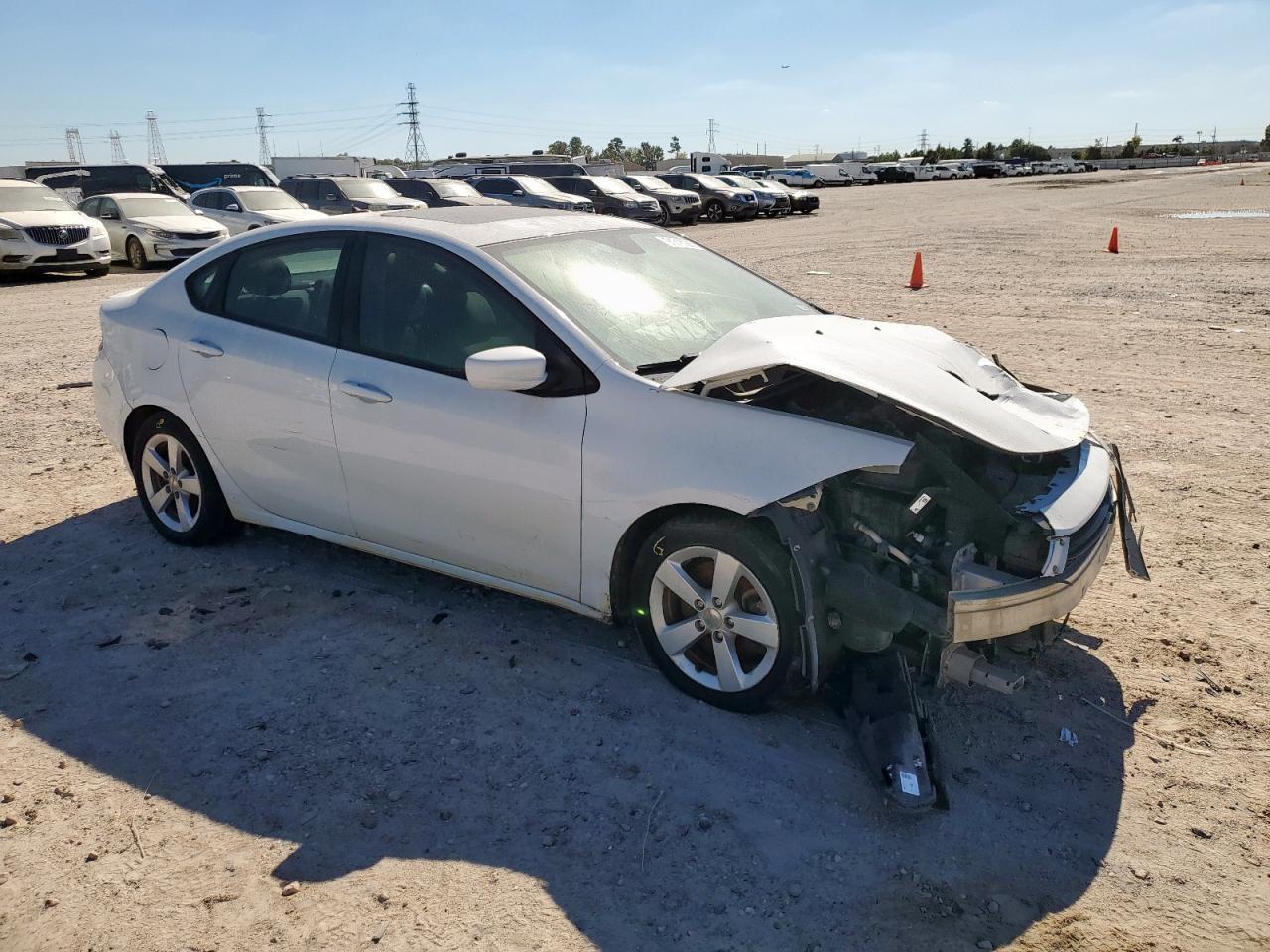 2015 Dodge Dart Sxt - Image 4