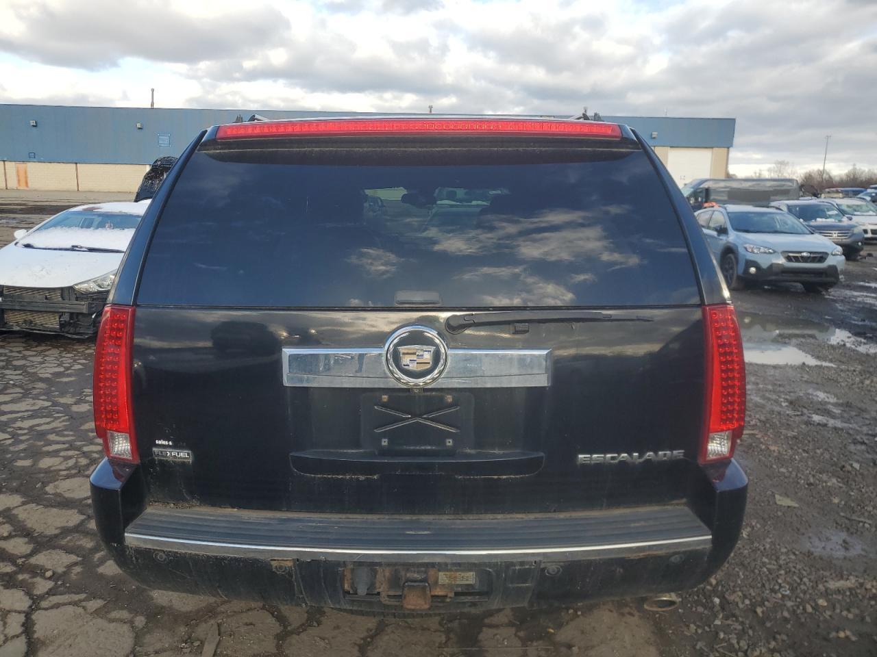 2009 Cadillac Escalade Sport - Image 6