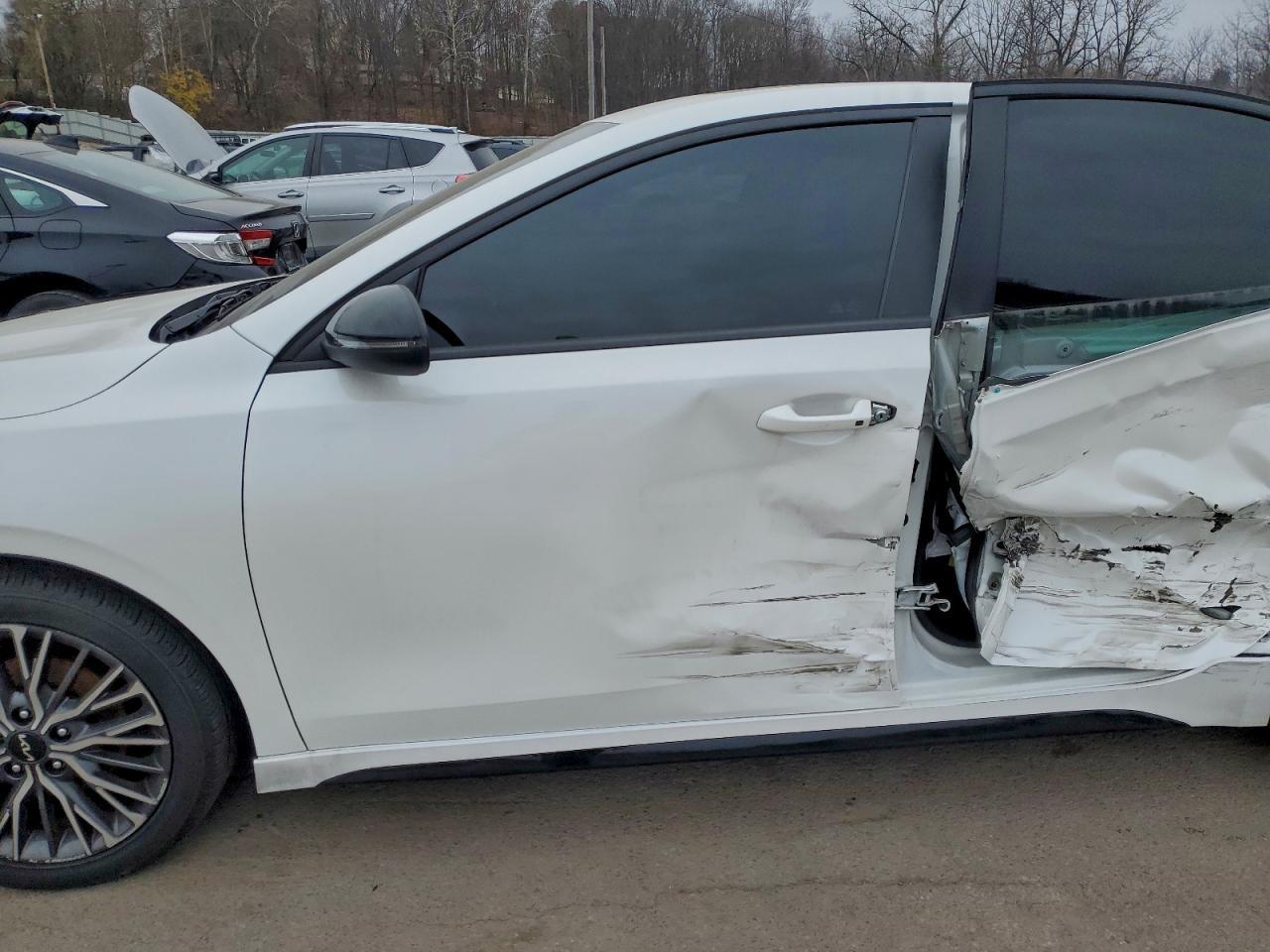 2023 Kia Forte Gt Line - Фото 7