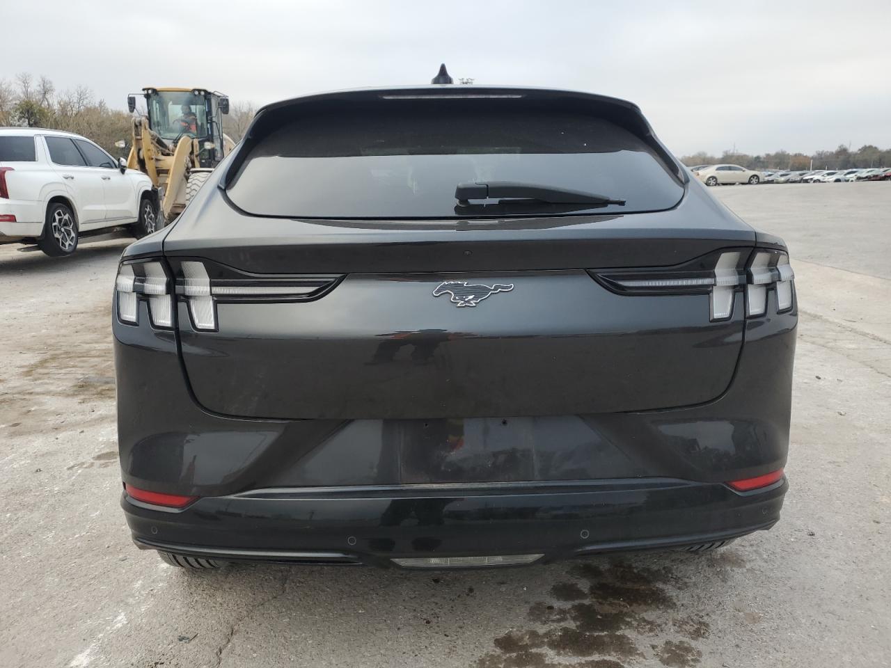 2021 Ford Mustang Mach-E Premium - Фото 6