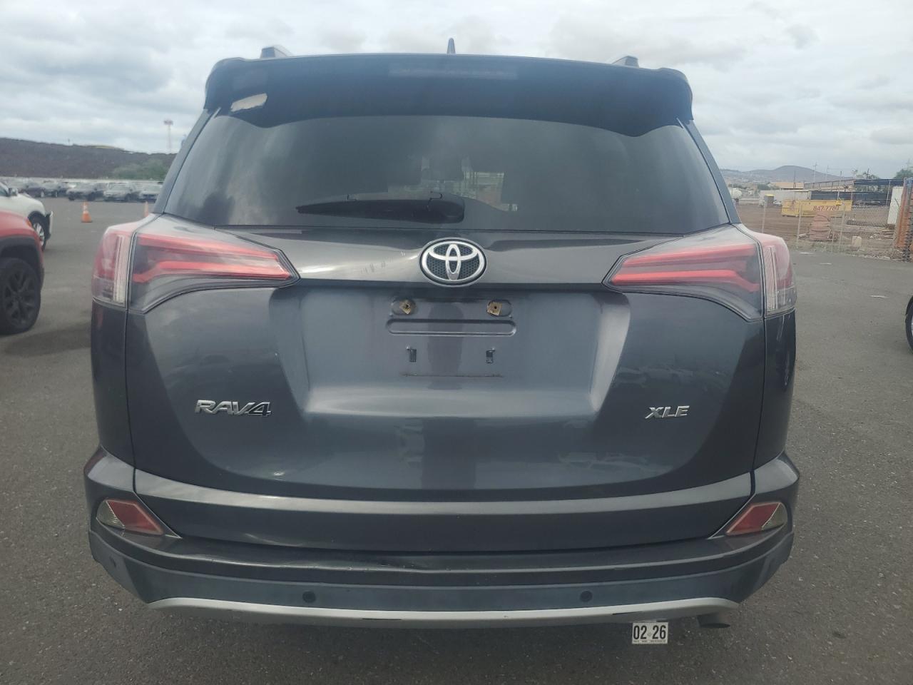 2016 Toyota Rav4 Xle - Image 6