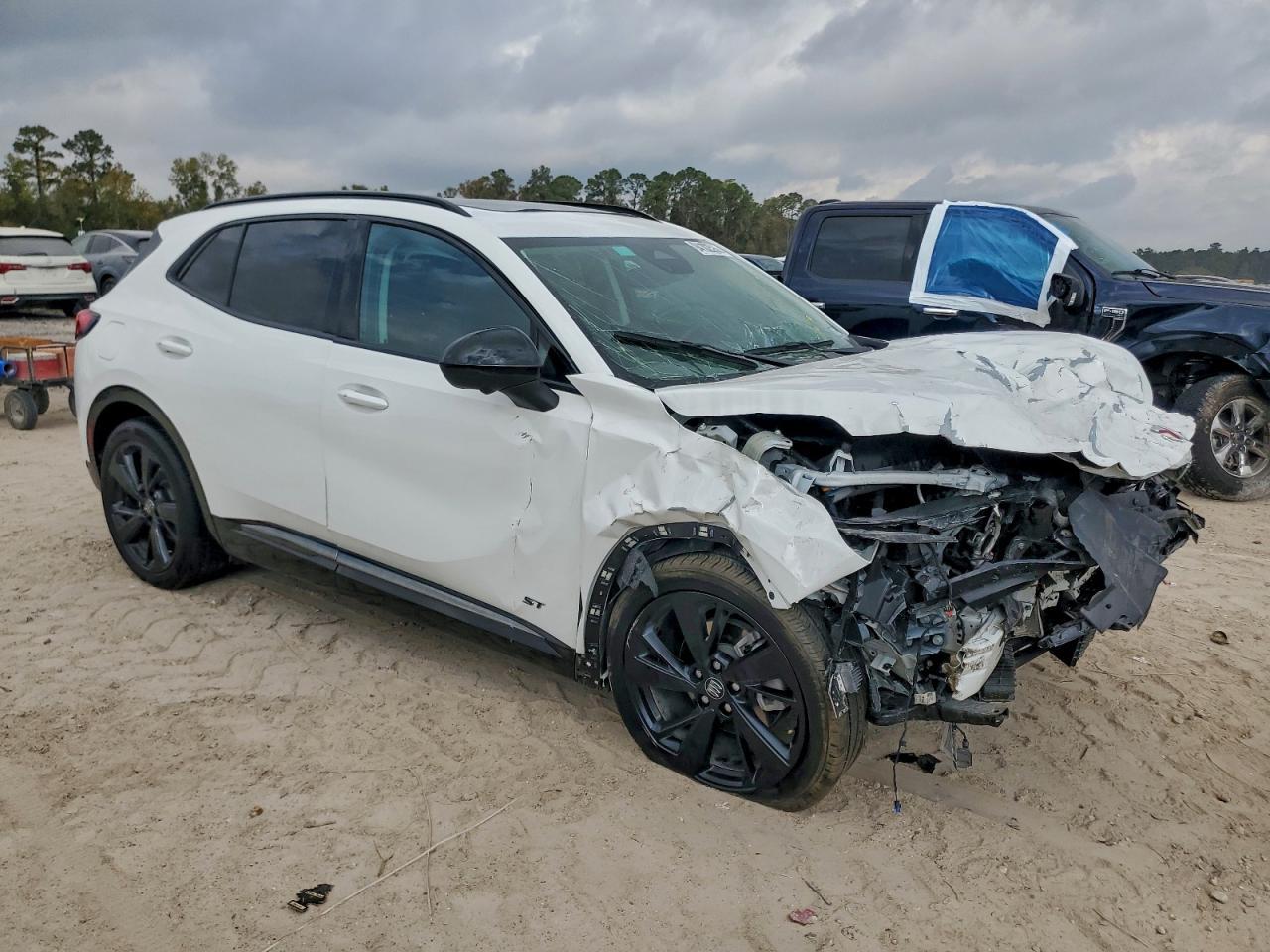 2024 Buick Envision Essence - Image 4