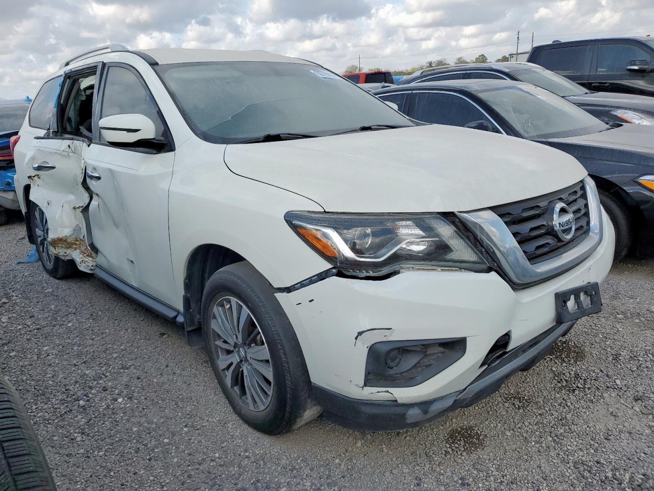 2020 Nissan Pathfinder S - Фото 4