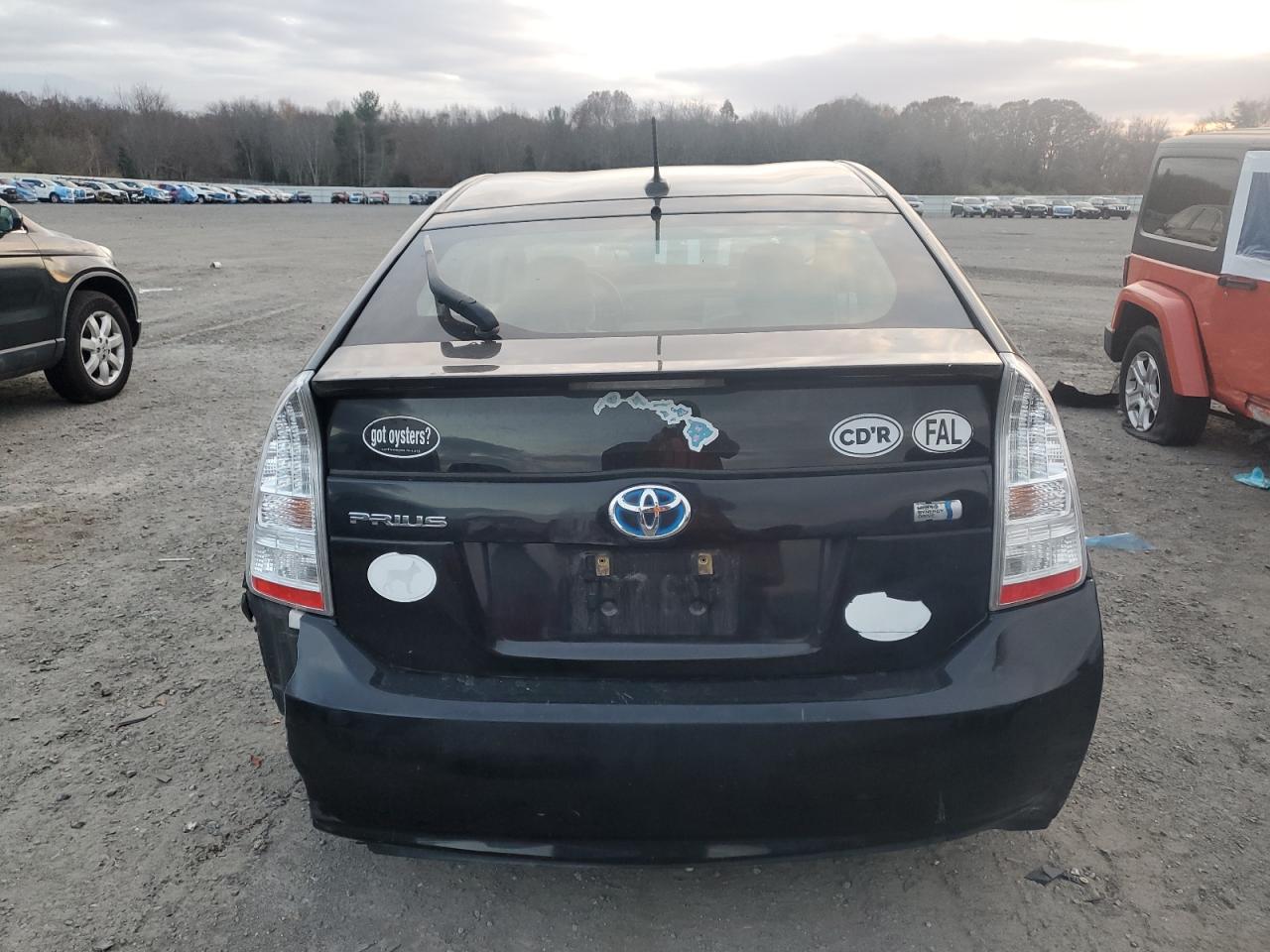 2011 Toyota Prius Two - Фото 6