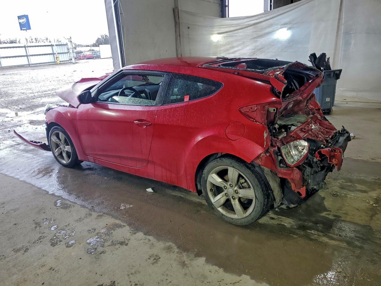 2015 Hyundai Veloster - Image 2