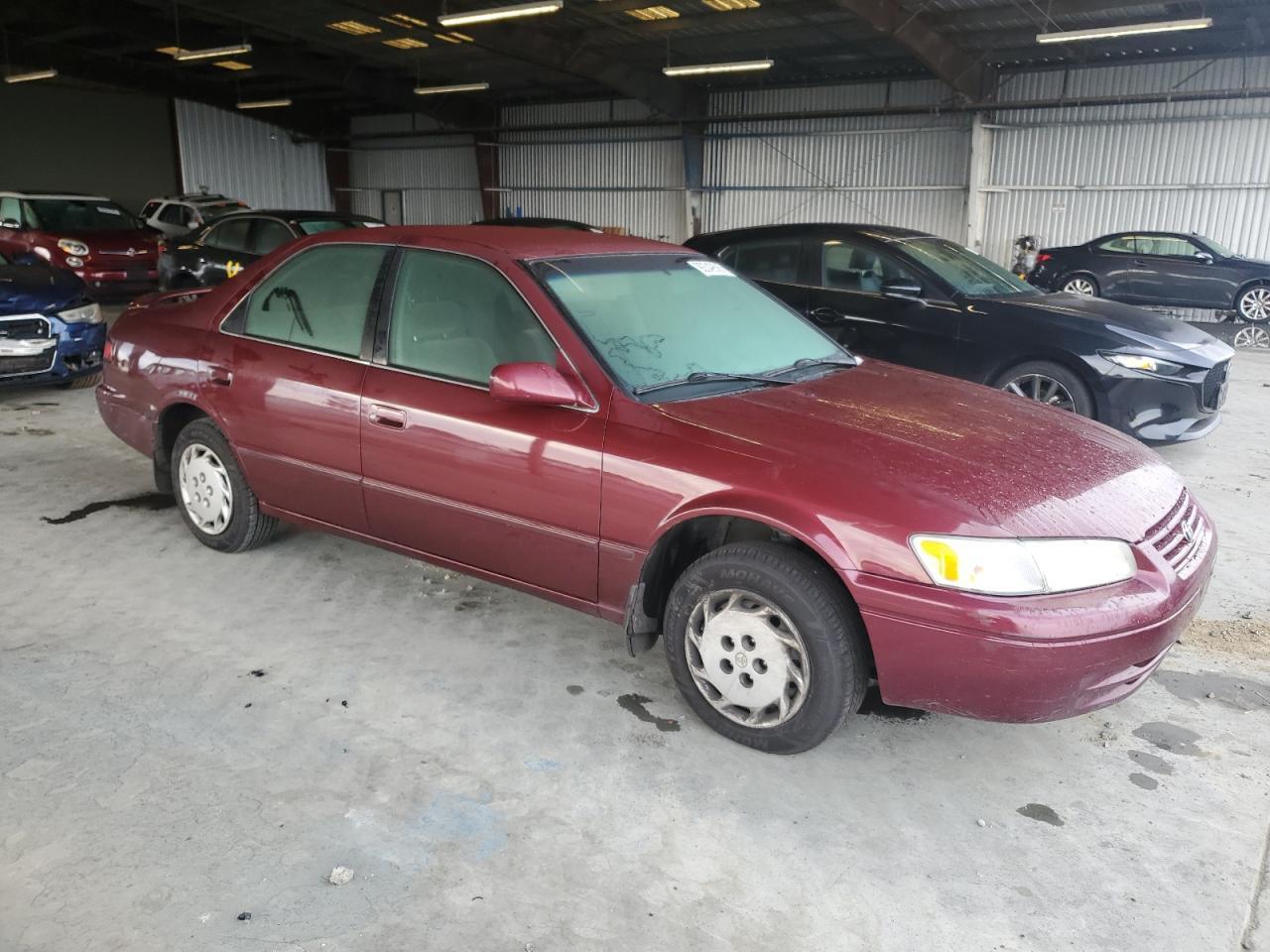 1998 Toyota Camry Ce - Фото 4