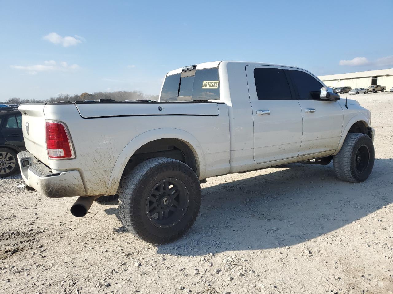 2016 Ram 2500 Laramie - Image 3