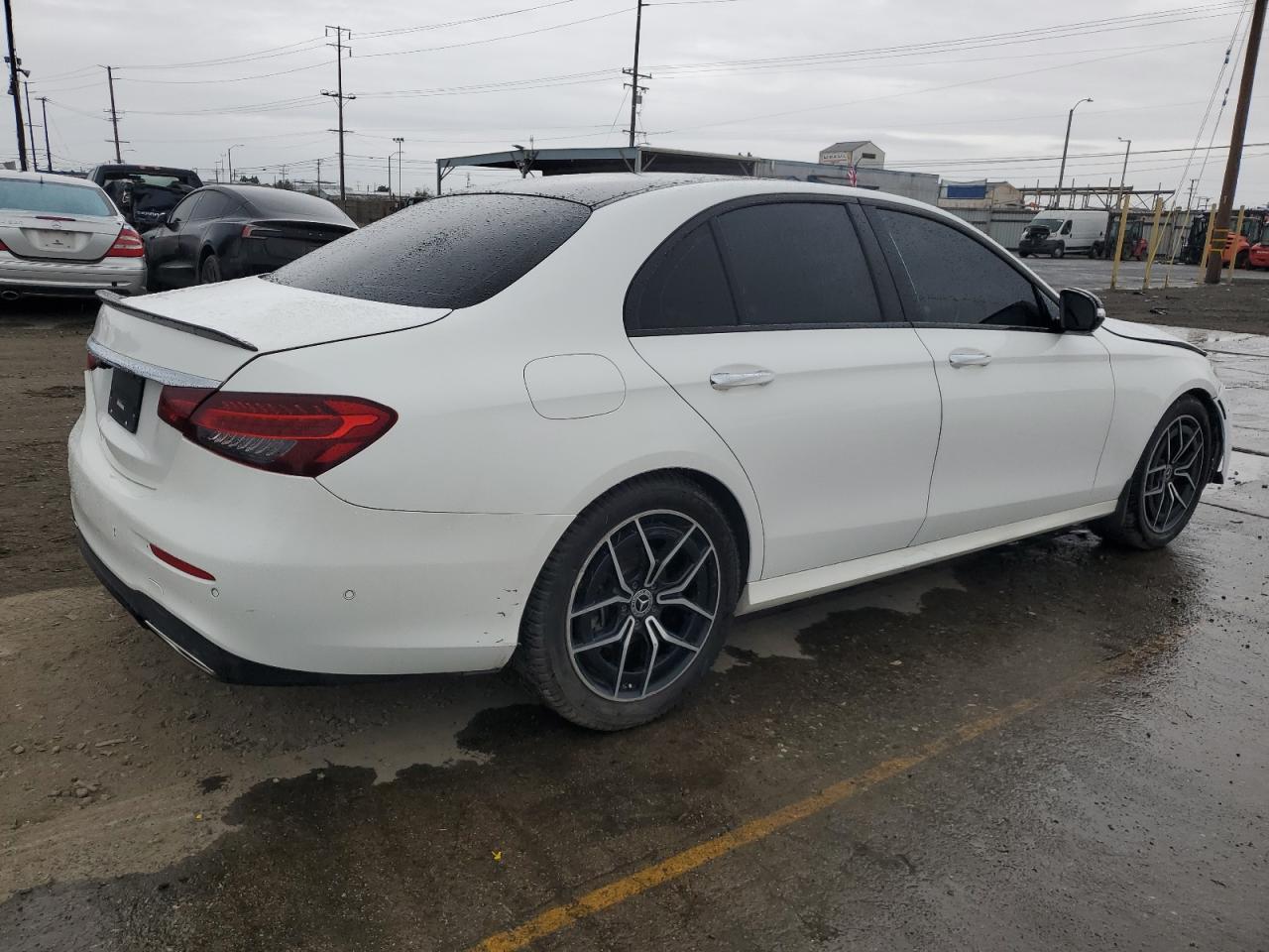 2021 Mercedes-Benz E 350 4Matic - Фото 3