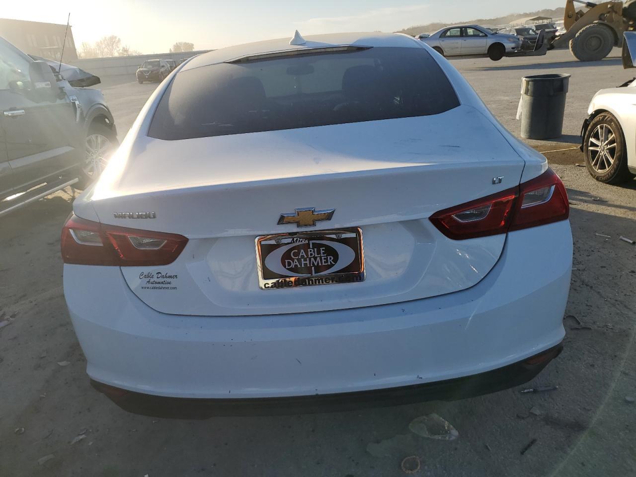 2018 Chevrolet Malibu Lt - Image 6