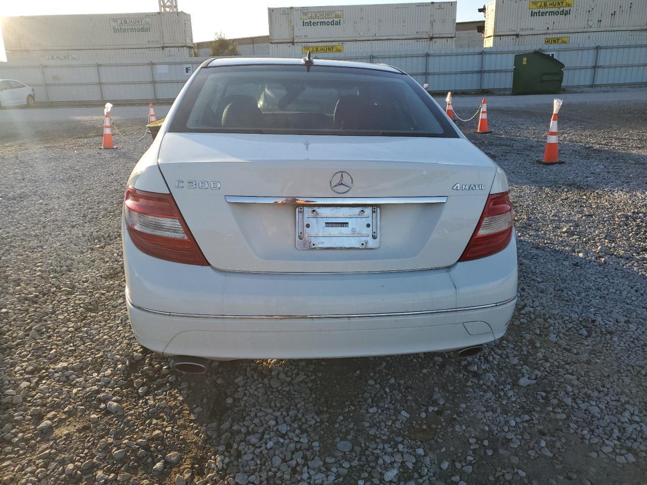2011 Mercedes-Benz C 300 4Matic - Image 6