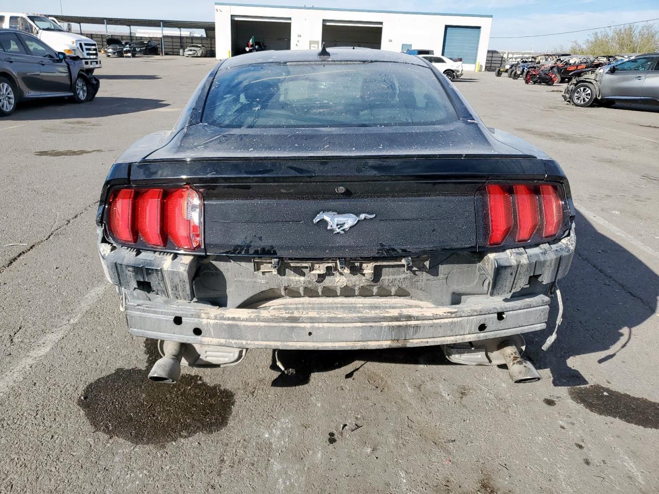 2023 Ford Mustang - Фото 6