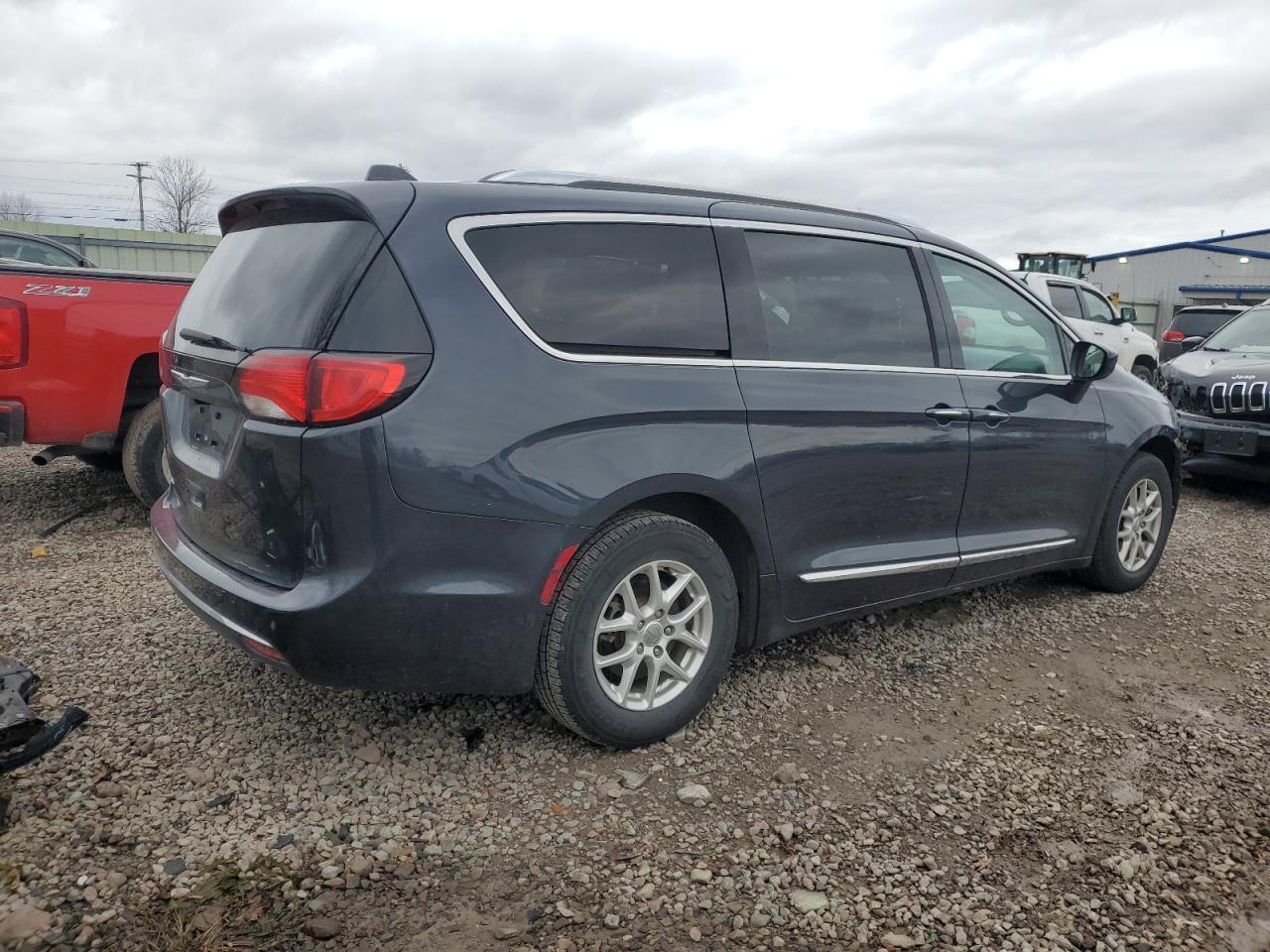 2020 Chrysler Pacifica Touring L - Image 3