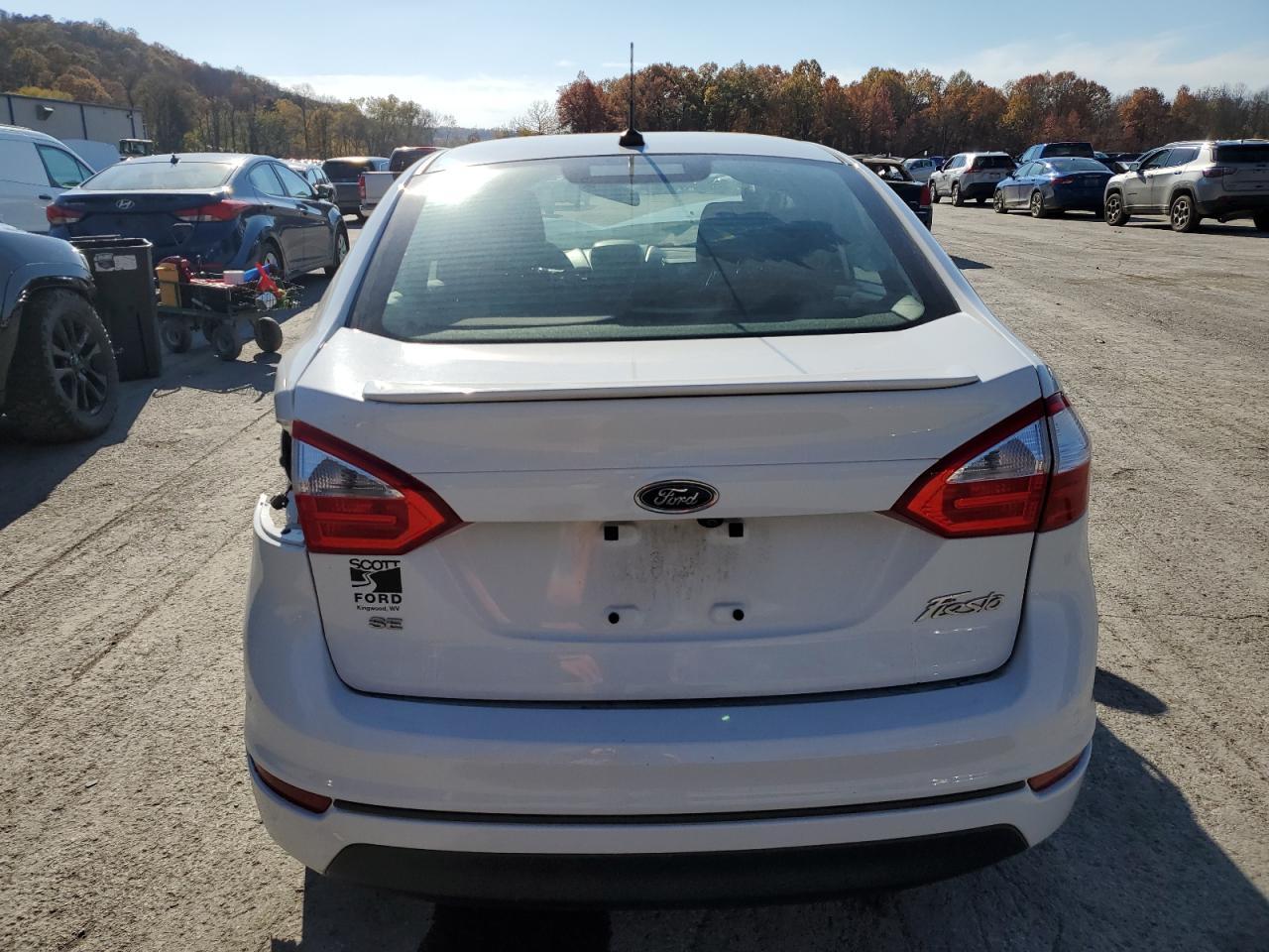 2018 Ford Fiesta Se - Фото 6