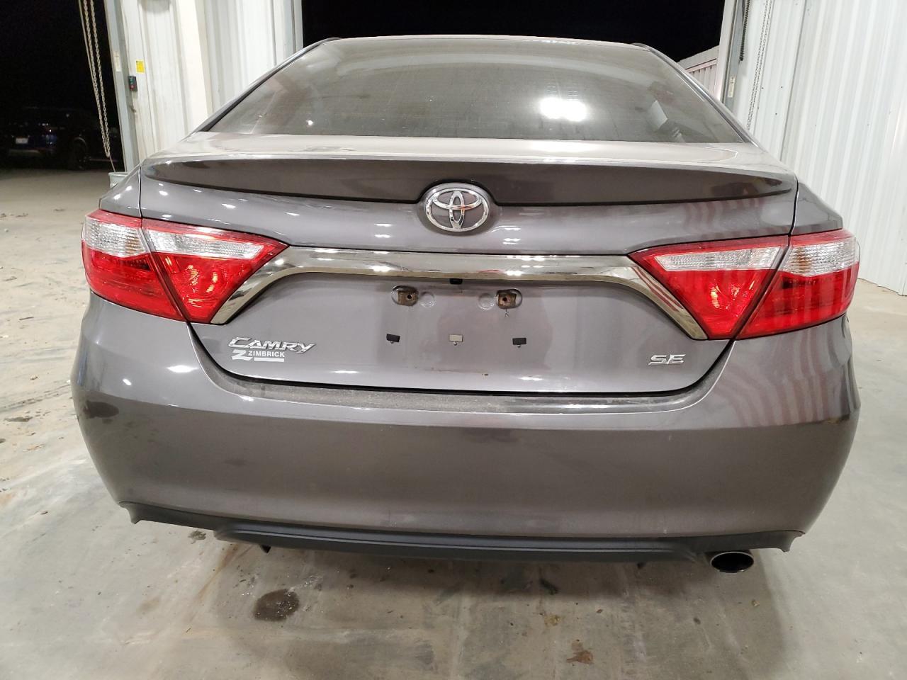 2016 Toyota Camry Le - Фото 6