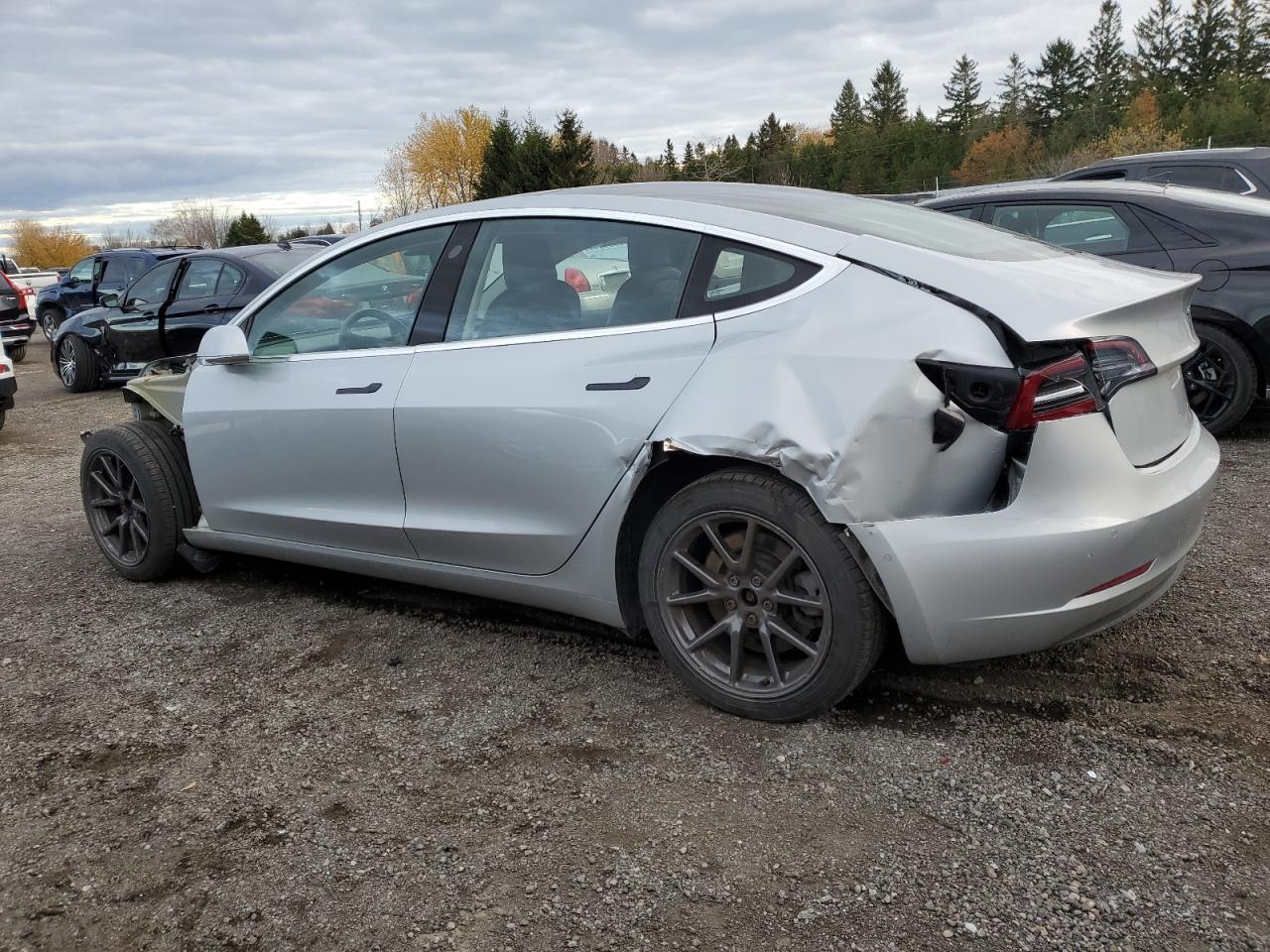 2018 Tesla Model 3 - Фото 2